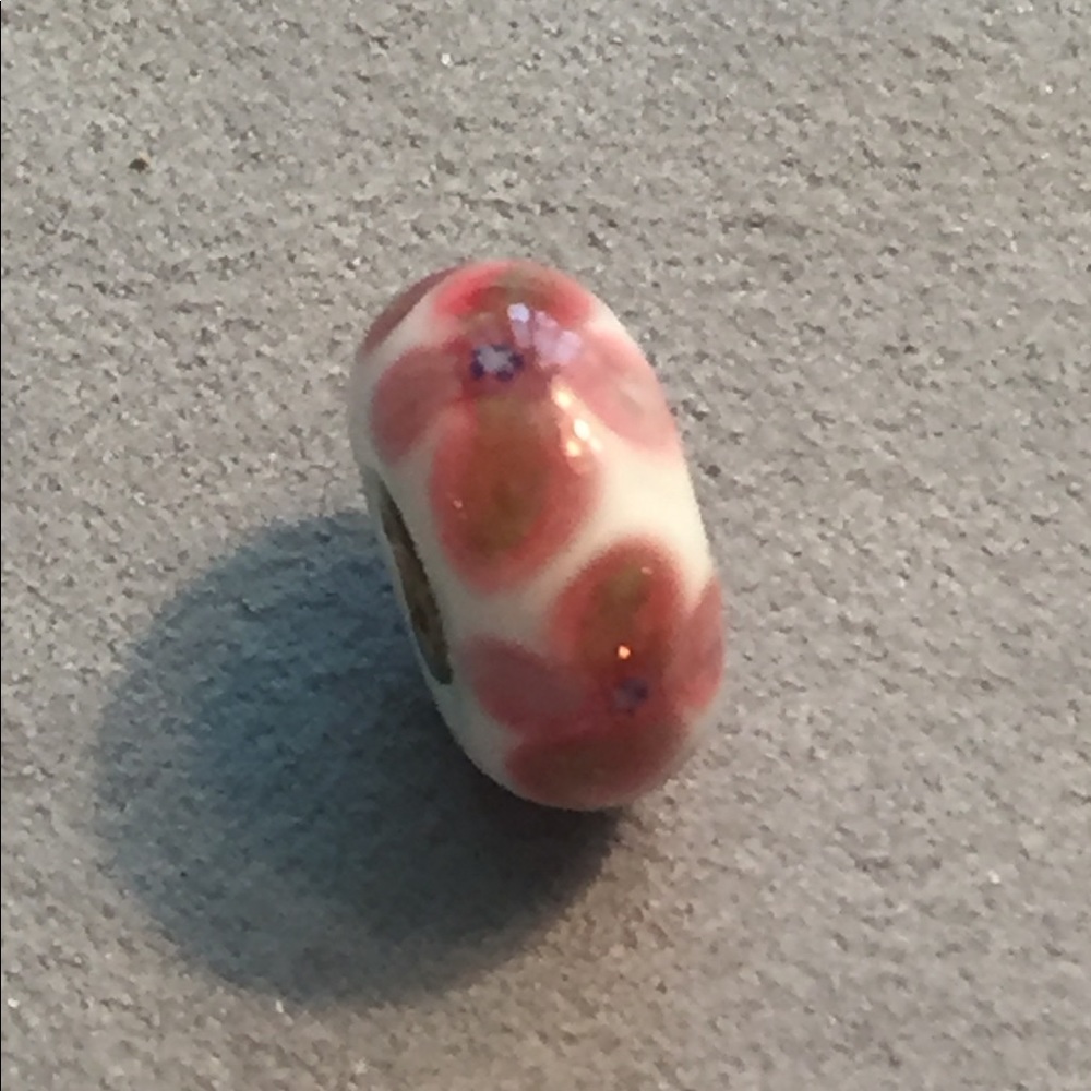Trollbeads “Fantasy Flower” glass bead *Retired*